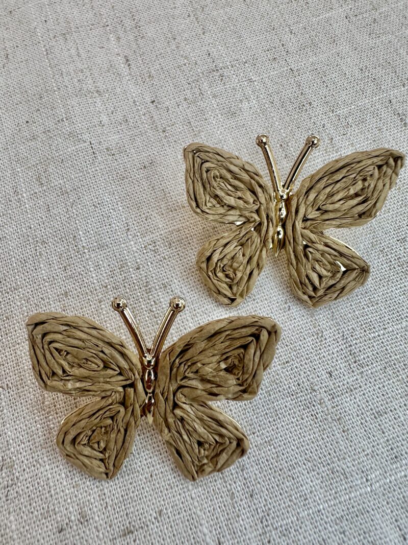 PENDIENTE MARIPOSA MARRÓN